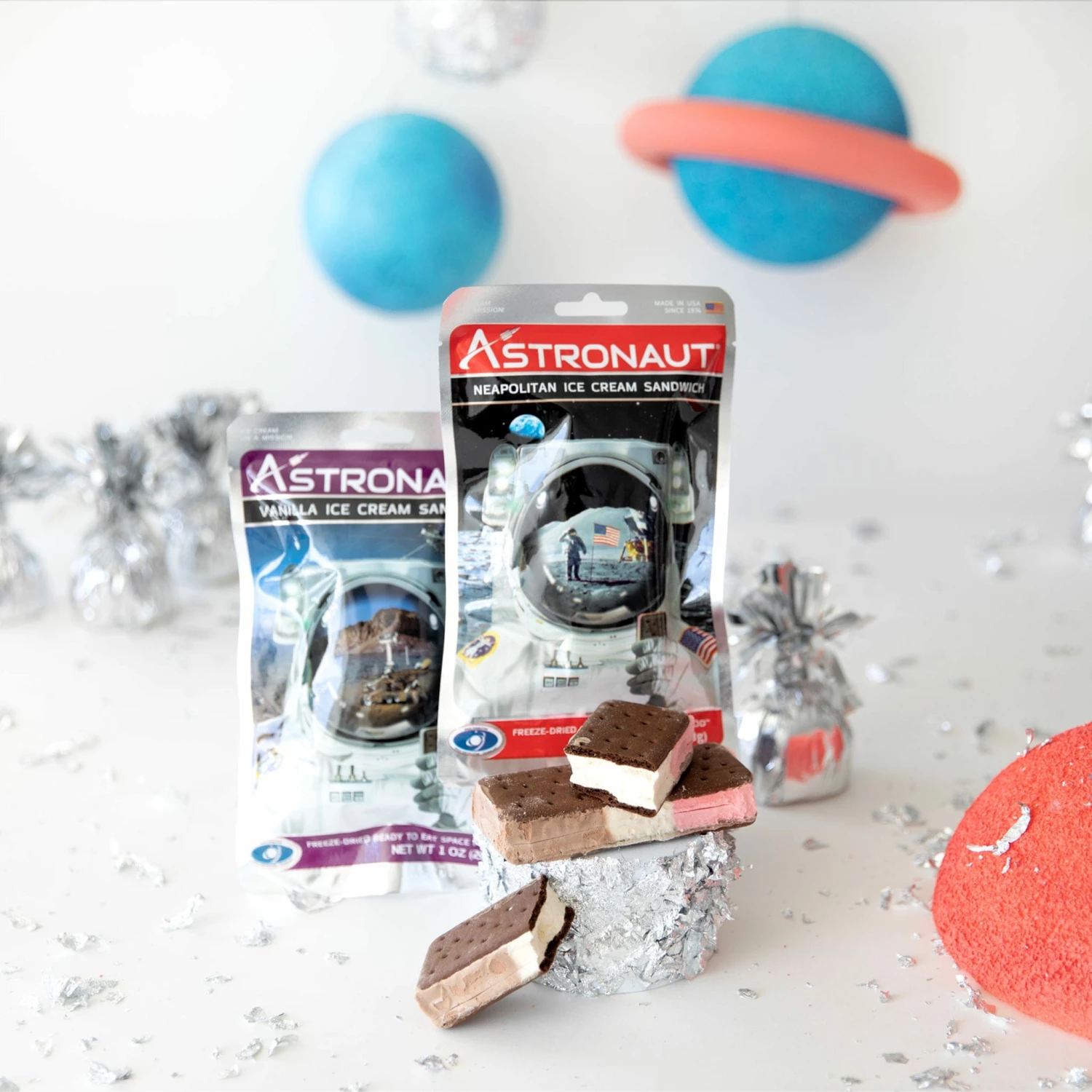 Freeze Dried Vanilla Astronaut Ice Cream Sandwich 4 Freeze Dried Vanilla Astronaut Ice Cream Sandwich - Image 2